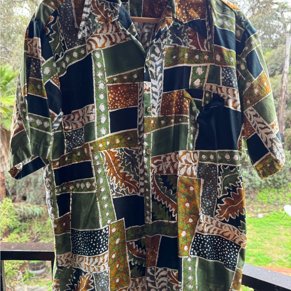 Barefoot in Paradise Men's Large Multicolored Patterned Hawaiian Shirt Vtg